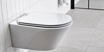 Toalettsetet og WC-setet