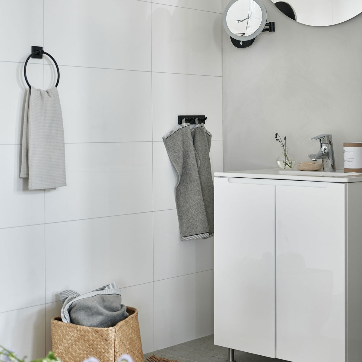 Kroklist, 4 kroker Smedbo House Svart Matt